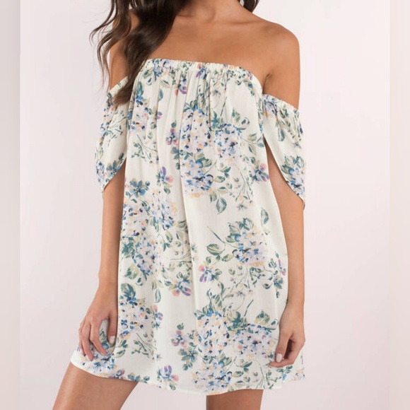 Tobi Dresses & Skirts - Tobi Floral off the shoulder floral dress tunic